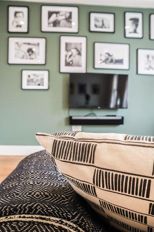 Modern & Spacious 1 Bedroom Clapham Junction Flat ロンドン エクステリア 写真