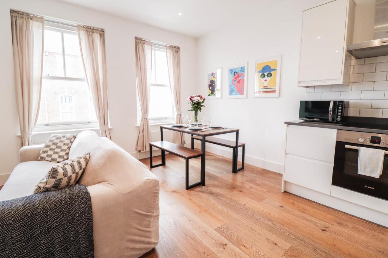 Modern & Spacious 1 Bedroom Clapham Junction Flat ロンドン エクステリア 写真